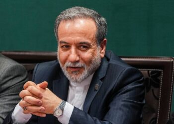عراقچی از امریکا خواست در حالی که مذاکرات پیش رفته‌اند، به «باتلاق» نیفتد