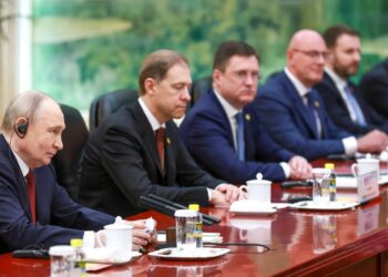 پوتین: مبادلات بازرگانی میان روسیه و چین ۳۰ برابر افزایش یافته است