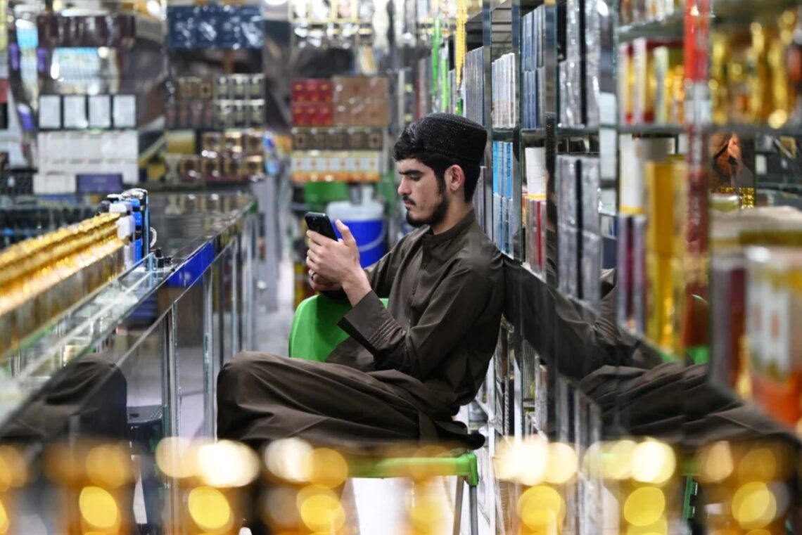 طالبان می‌گوید ۳۳ میلیون سیم‌کارت فعال در کشور وجود دارد