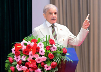 نخست‌وزیر پاکستان: توافق میان ایران و امریکا احتمالاً تا ۲۴ ساعت دیگر نهایی خواهد شد