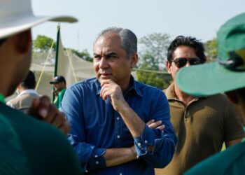وزیر داخله‌ی پاکستان به تهران سفر کرد