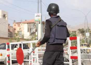۹ مامور پولیس در حمله‌ی افراد مسلح در بلوچستان کشته شدند
