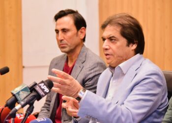 وزیر پاکستانی: طالبان مورد حمایت هند و اسرائیل را محکوم کنیم