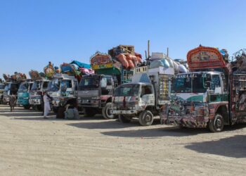 طالبان می‌گوید روز گذشته نزدیک به سه هزار مهاجر از پاکستان برگشتند