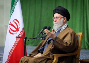 پیکر علی خامنه‌ای در مشهد به خاک سپرده شد