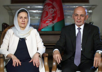غنی: از بی‌بی‌گل خواستم بدون من از افغانستان برود، چون طالبان به زنان احترام نمی‌گذاشت