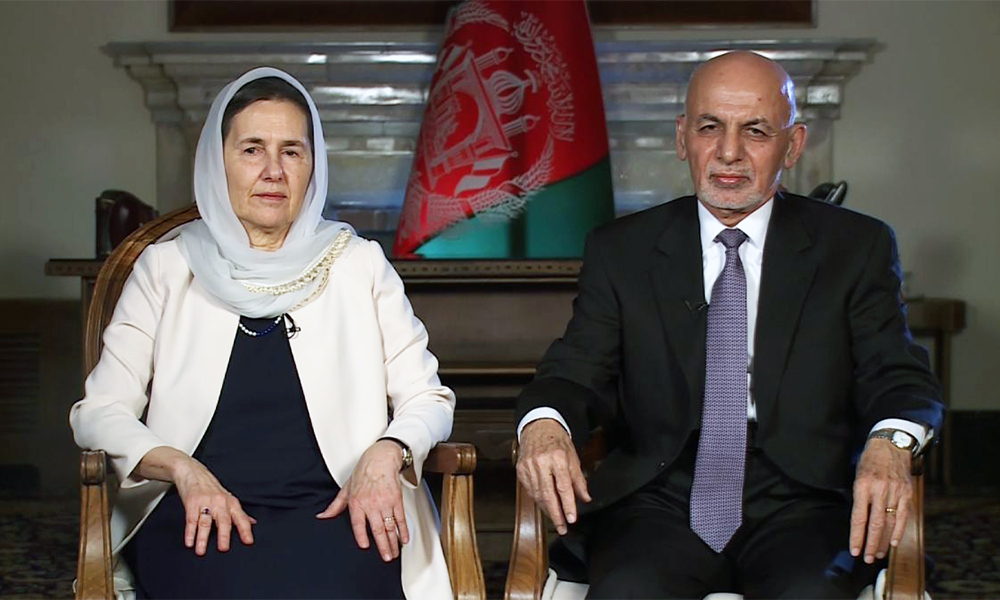 غنی: از بیبیگل خواستم بدون من از افغانستان برود، چون طالبان به زنان احترام نمیگذاشت