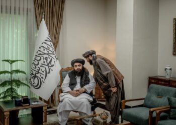 متقی از امریکا خواست به افغانستان برگردد، اما نه با نیروی نظامی