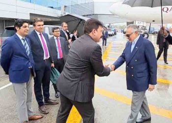 وزیر خارجه‌ی پاکستان به امریکا سفر کرد