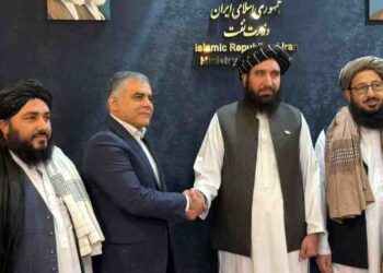 طالبان و ایران درباره‌ی تامین نفت و گاز افغانستان گفت‌وگو کردند