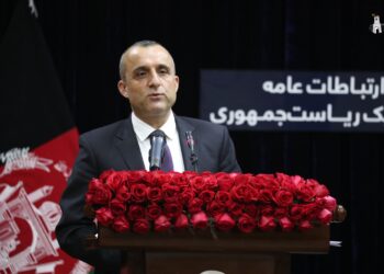 صالح: افغانستان در «جنگ داخلی» به سر می‌برد