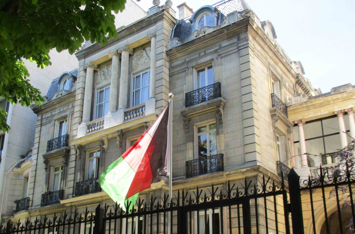 نیویارک تایمز: فرانسه در حال بررسی پذیرش دیپلومات‌های طالبان است
