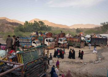 نیوز ۱۸: پاکستان روند اخراج مهاجران افغانستان از خیبرپختونخوا را تشدید می‌کند