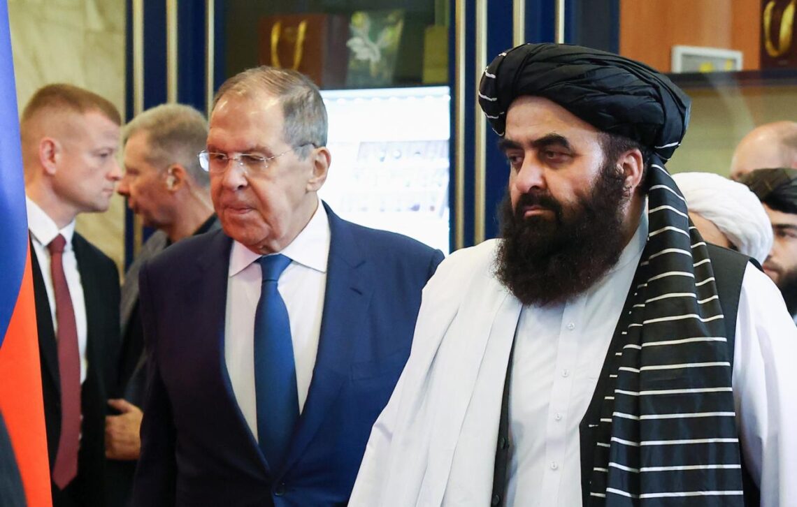 نشریه‌ی پاکستانی: رویکرد نرم روسیه در برابر طالبان ناشی از نگرانی از بازگشت امریکا به افغانستان است