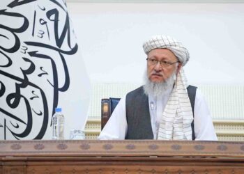 طالبان به شهروندان: وسایل اضافی خود را به بازگشت‌کنندگان کمک کنید